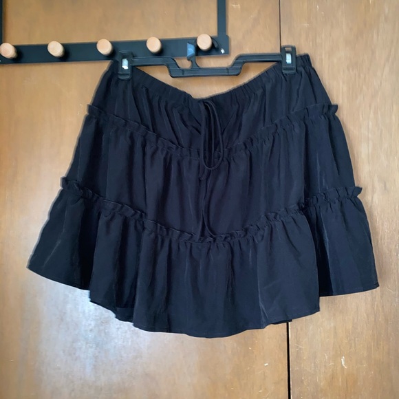 Amazon Black Skater Skirt - Picture 1 of 2